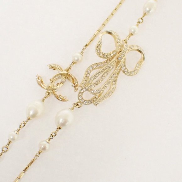 CHANEL CC Rhinestone Imitation Pearl Ribbon Chain Necklace 13C White GHW 20RJ332 - Picture 13 of 13